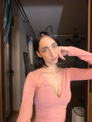 Mariana Zamfir nude 12