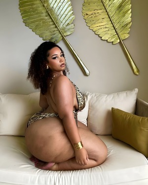 Marie Assi nude 6
