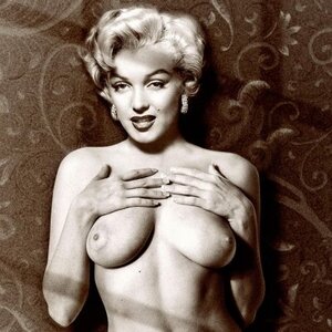Marilyn Monroe nude 9