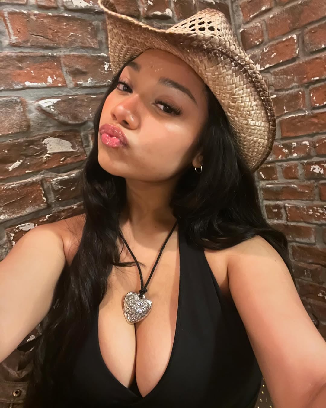 MARIMSG nude 11