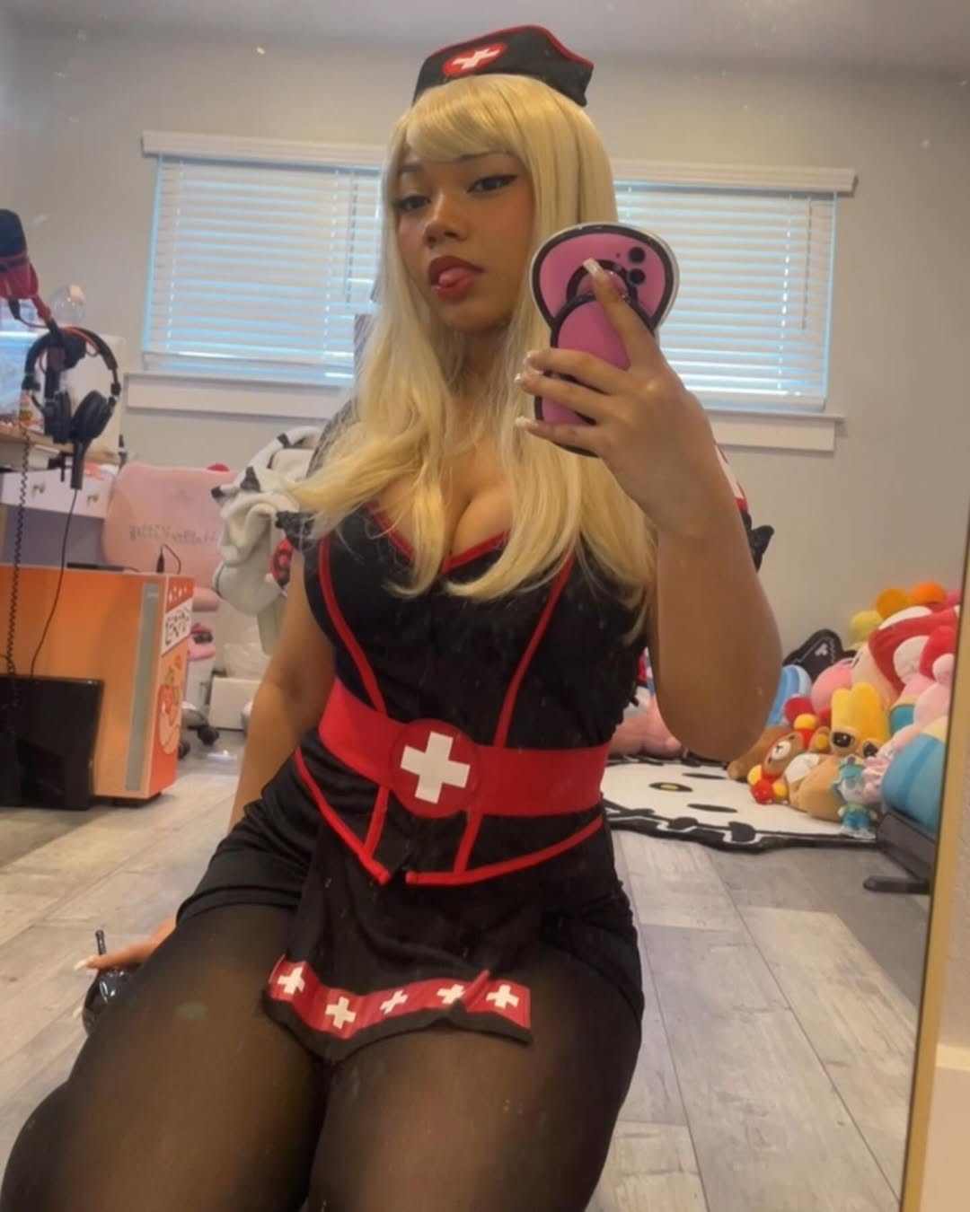 MARIMSG nude 2