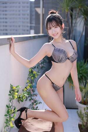 Marina Yakuno nude 1