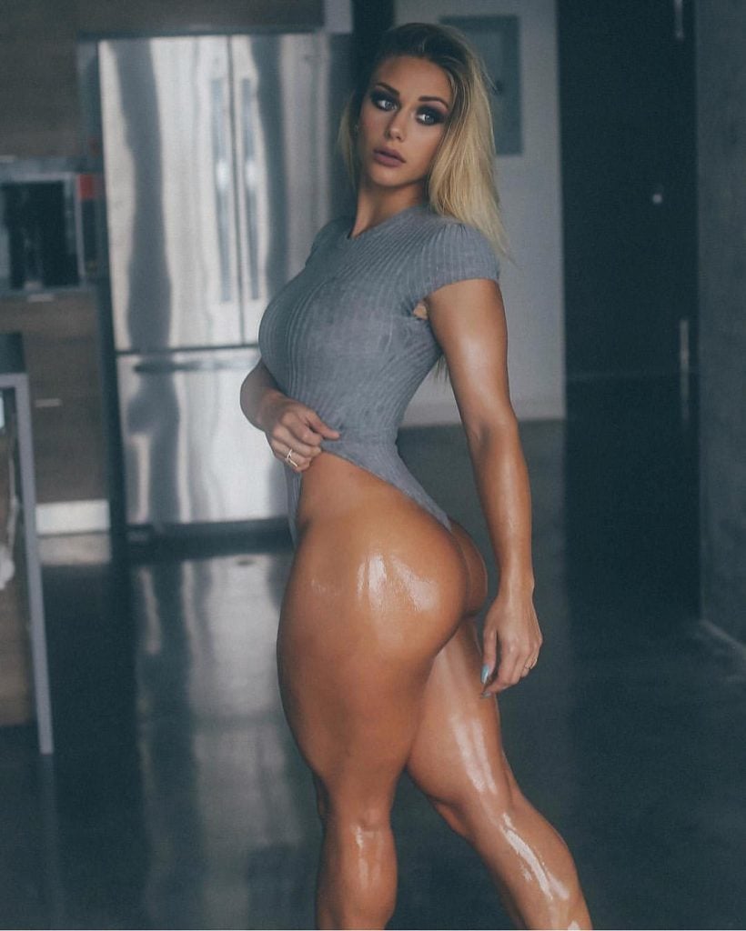 Marine Smezz nude 2