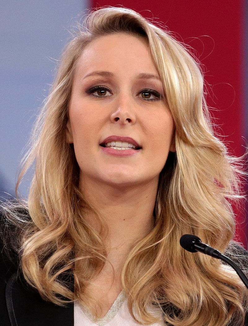 Marion Le Pen nude 4
