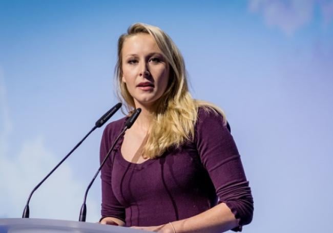 Marion Le Pen nude 7