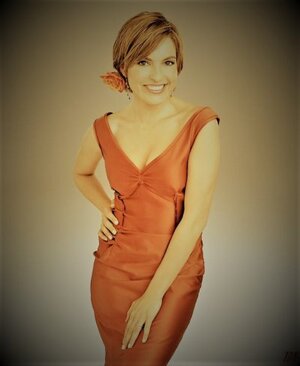Mariska Hargitay nude 10