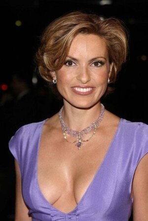 Mariska Hargitay nude 5