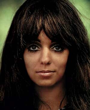 Mariska Veres nude 4