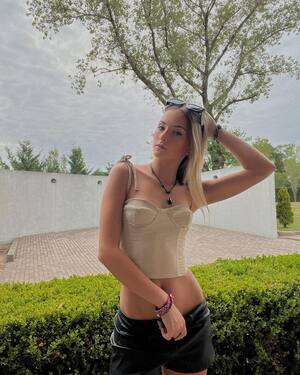Martuccrespo nude 9
