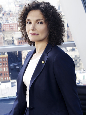 Mary Elizabeth Mastrantonio nude 9