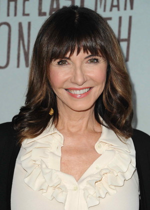 Mary Steenburgen nude 5