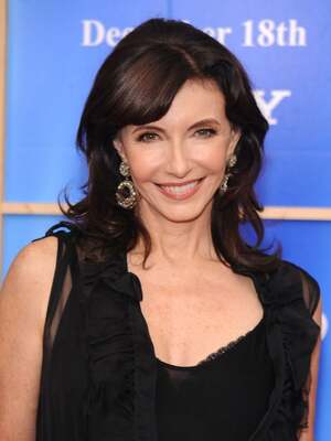 Mary Steenburgen nude 6