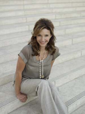 Mary Steenburgen nude 9