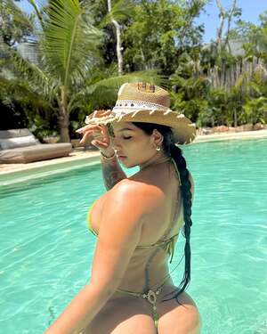 Maryeli Calderon nude 9