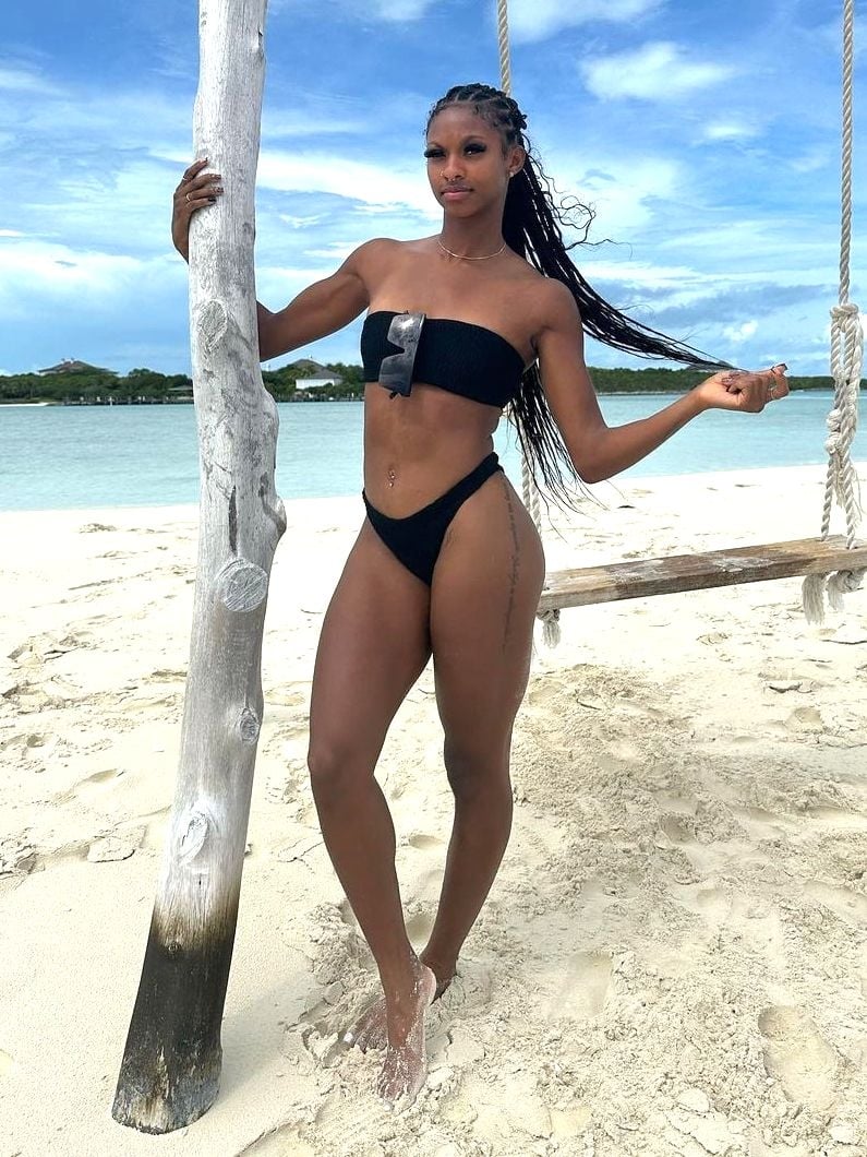 Masai Russell nude 3
