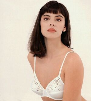 Mathilda May nude 9