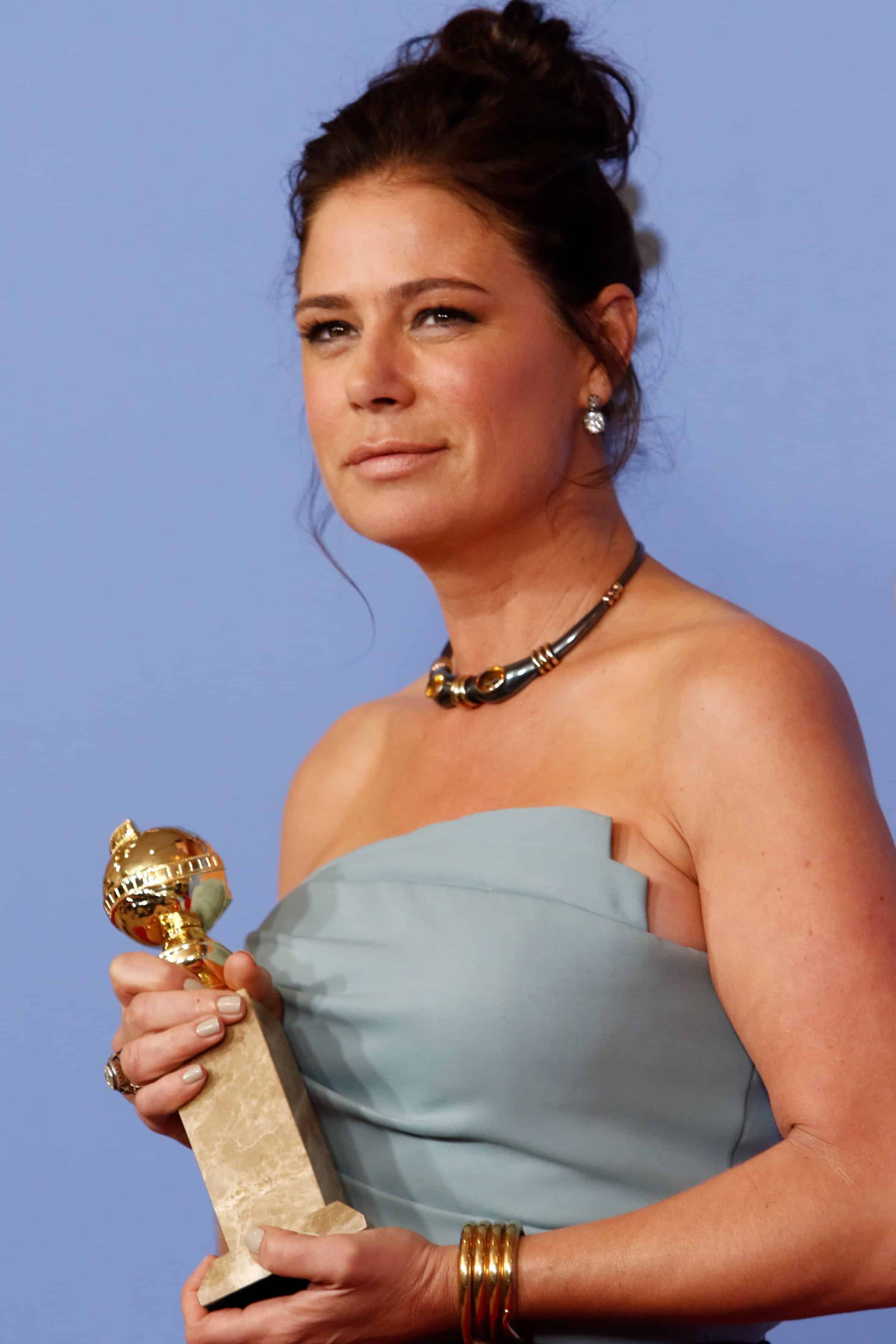 Maura Tierney nude 6