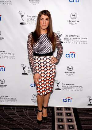 Mayim Bialik nude 9