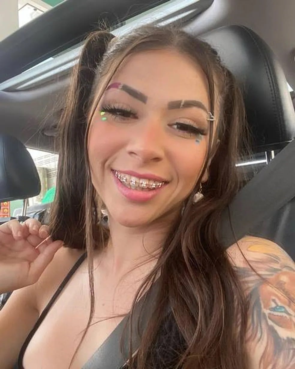 MC Pipokinha nude 5