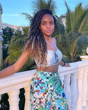 Meagan Tandy nude 11