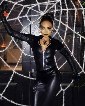 Meagan Tandy nude 8