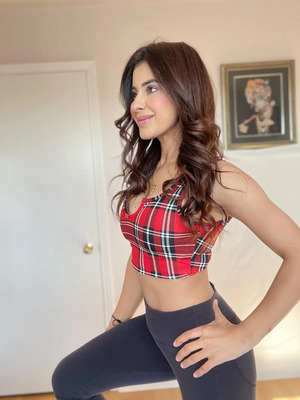 Meetii Kalher nude 8