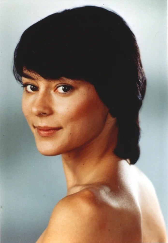 Meg Tilly nude 9