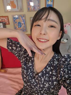Meguri Minoshima nude 12