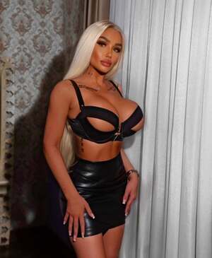 Melani Fly