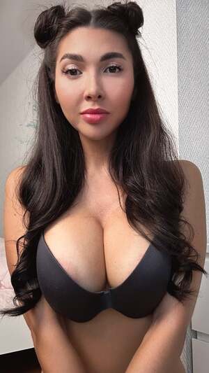 Melanie Queen nude 10