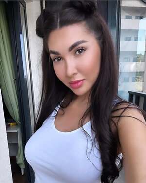 Melanie Queen nude 4