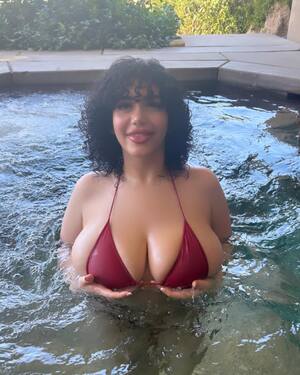 Meldadel nude 4