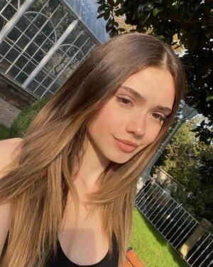 Melike Saygin nude 5