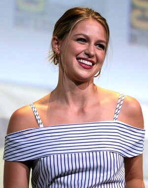 Melissa Benoist nude 5