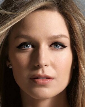 Melissa Benoist nude 6