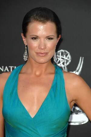 Melissa Claire Egan nude 6