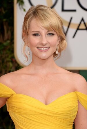 Melissa Rauch nude 5