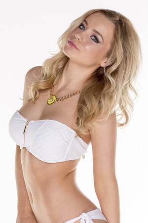 Melissa Reeves nude 4