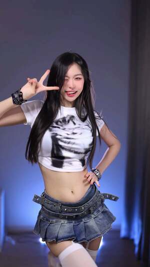 Meriol Chan nude 8
