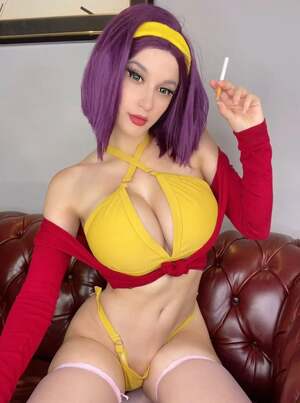 Meryl Sama nude 6