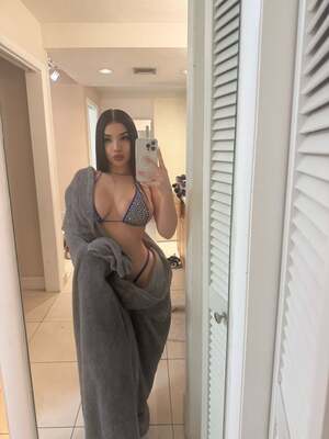 Mexi Cuban nude 5