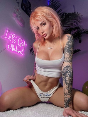 Meyra Zeironn nude 3