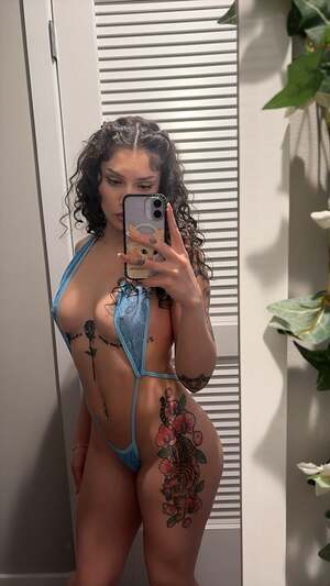 Mia Amor nude 8