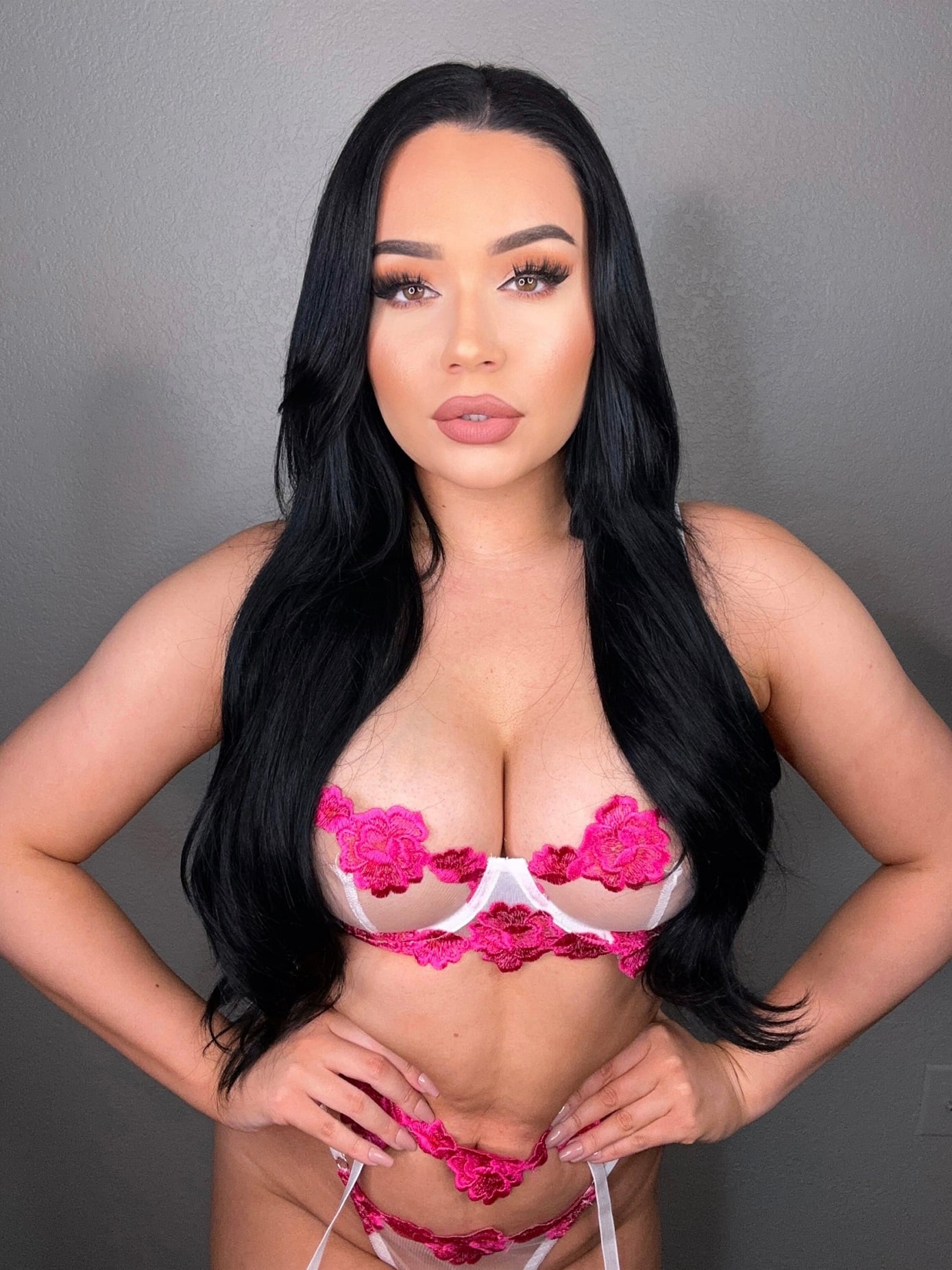 Mia Jocelyn nude 7