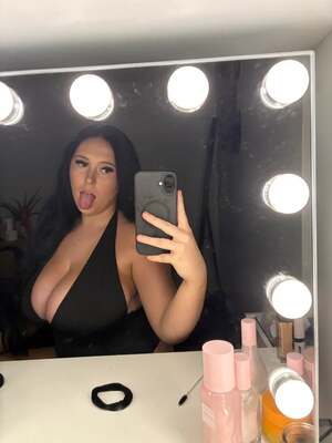 Mia Starzia nude 3