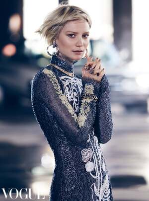 Mia Wasikowska nude 7
