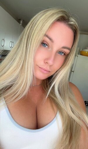 Michaela Buzgovicova nude 10