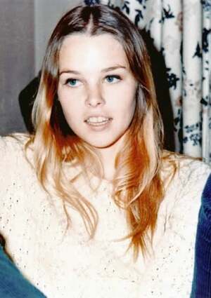 Michelle Phillips nude 3