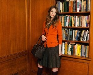 Michelle Trachtenberg nude 10