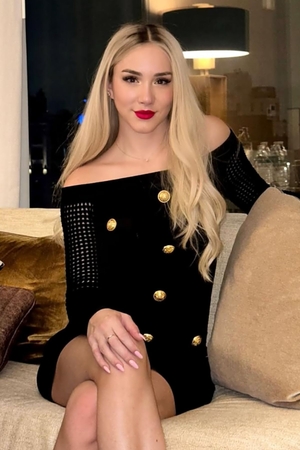 Mikhaila Peterson nude 12